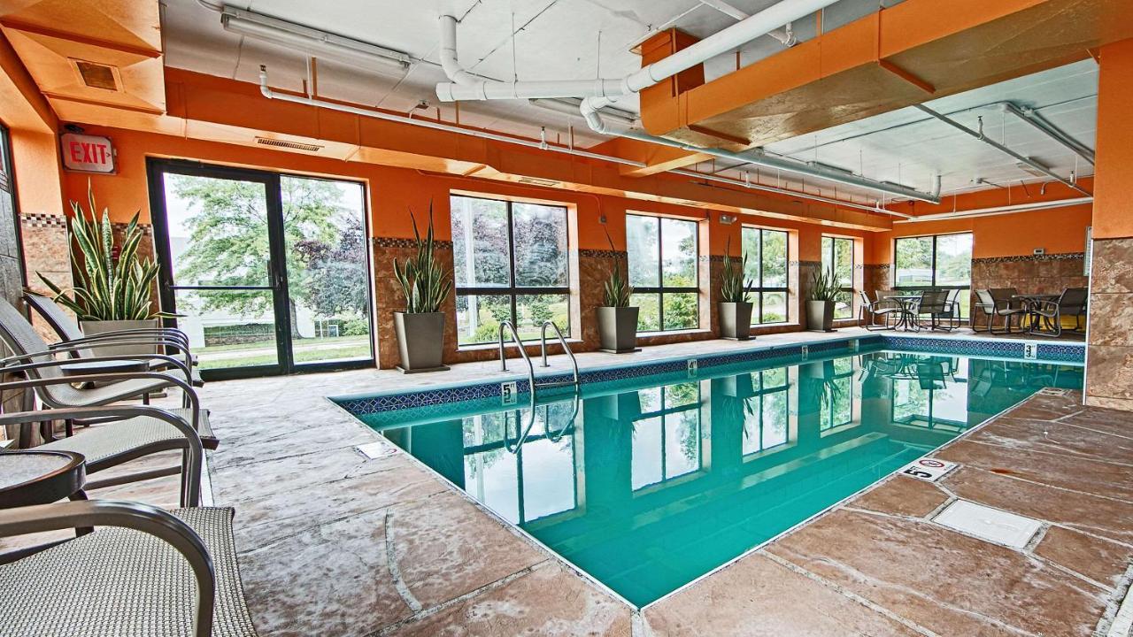 Comfort Inn & Suites Copley Akron Esterno foto