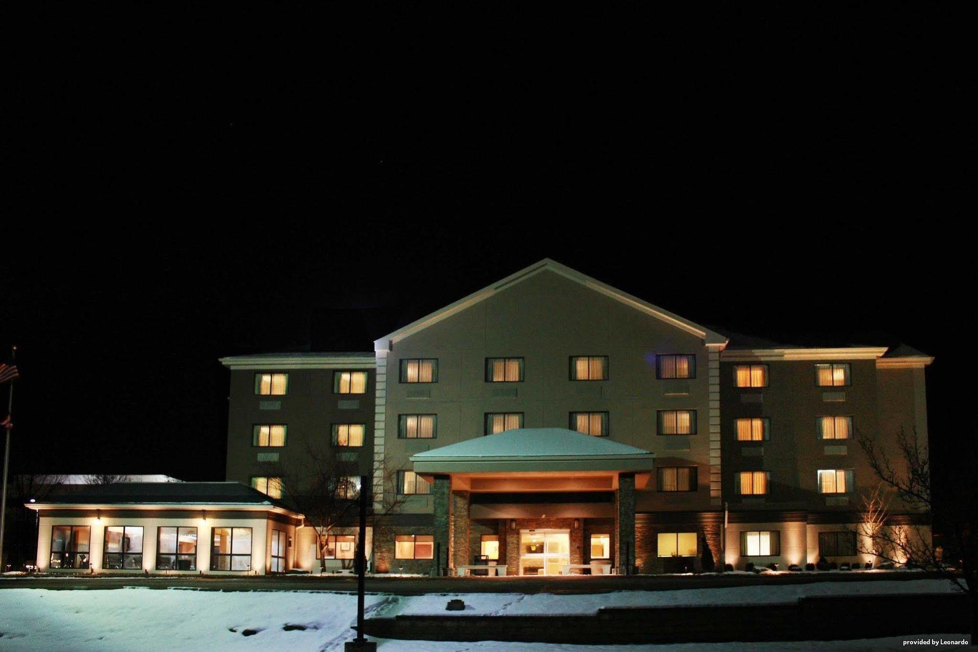 Comfort Inn & Suites Copley Akron Esterno foto