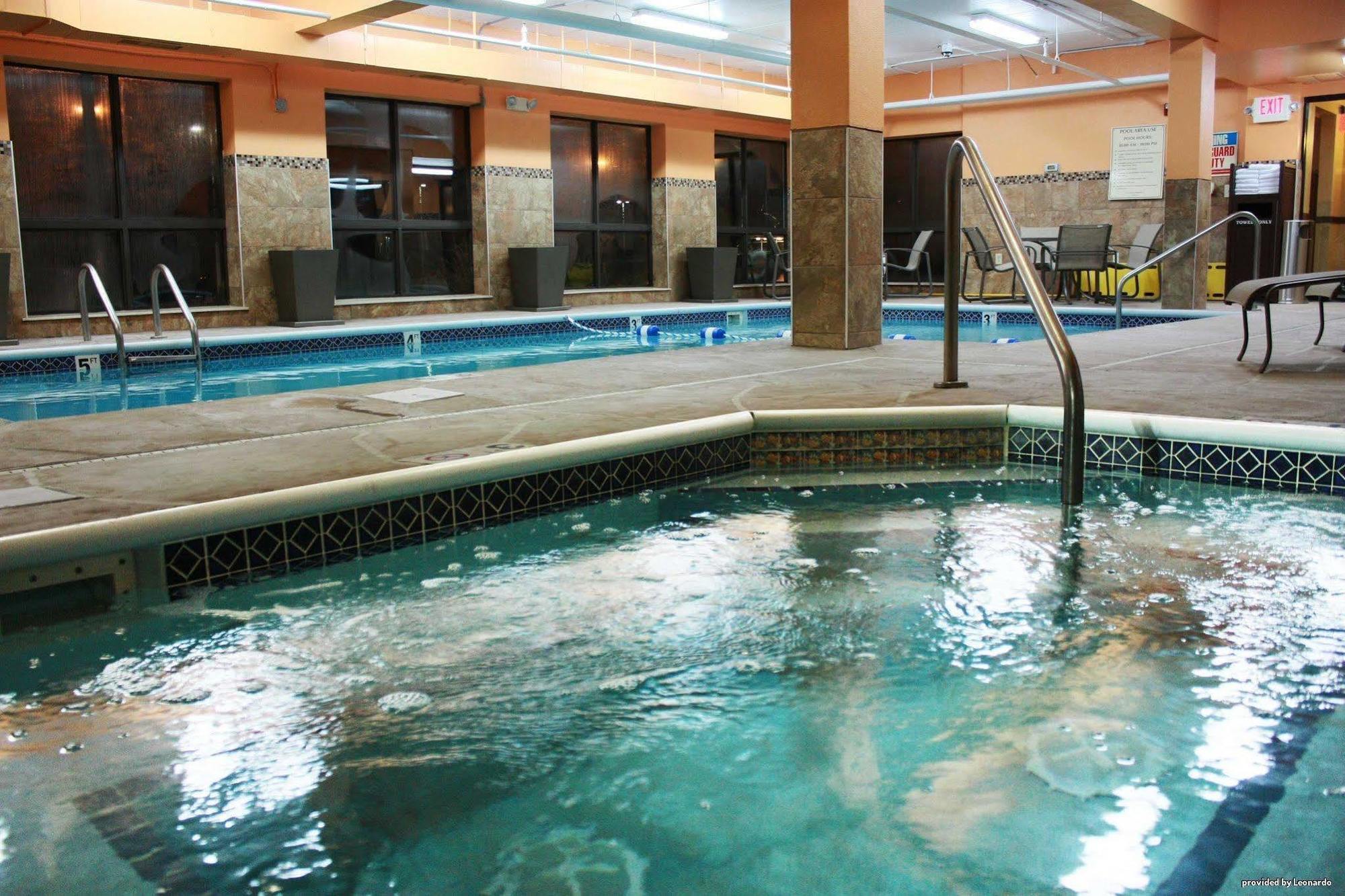 Comfort Inn & Suites Copley Akron Esterno foto