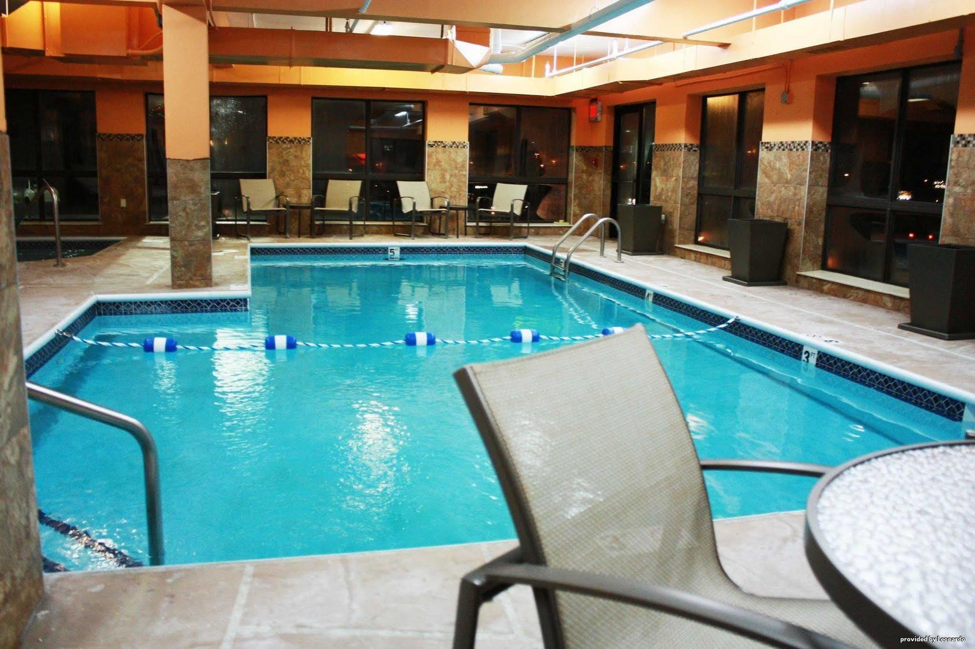 Comfort Inn & Suites Copley Akron Esterno foto